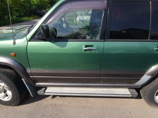 1998 Isuzu Bighorn II, зелёный, 800000 рублей, вид 3