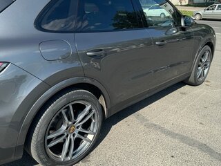2019 Porsche Cayenne III, серый, 6500000 рублей, вид 3
