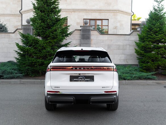 2026 Geely Galaxy M7, белый - вид 5
