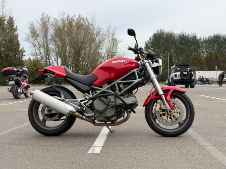2004 Ducati Monster 400, красный, 300000 рублей, вид 1