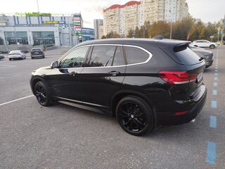 2020 BMW X1 18d xDrive II (F48) Рестайлинг, чёрный, 3100000 рублей, вид 4