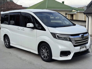 2022 Honda Stepwgn Spada V Рестайлинг, белый, 2460000 рублей, вид 3