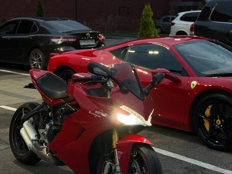 2018 Ducati Supersport, красный, 999000 рублей, вид 4