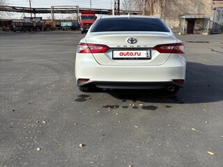 2018 Toyota Camry VIII (XV70), белый, 2700000 рублей, вид 4