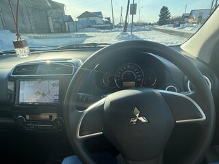 2019 Mitsubishi Mirage VI Рестайлинг, белый, 900000 рублей, вид 5