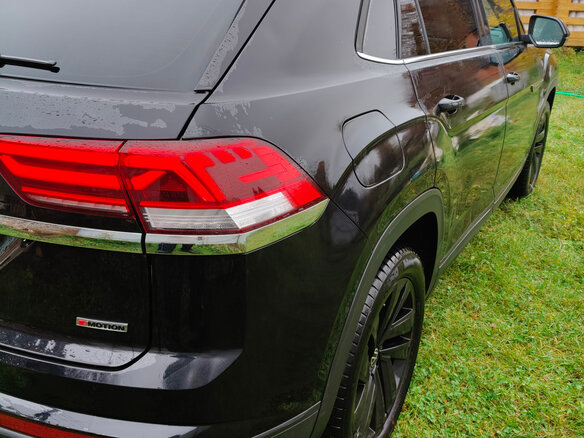2022 Volkswagen Atlas Cross Sport I, чёрный, 3700000 рублей - вид 1