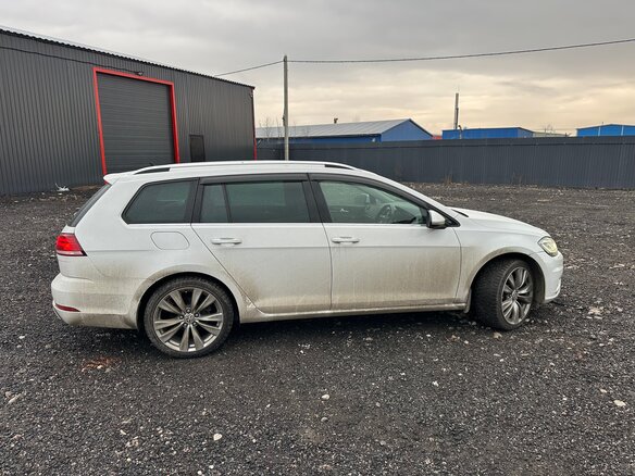2017 Volkswagen Golf VII Рестайлинг, белый, 1400000 рублей - вид 2