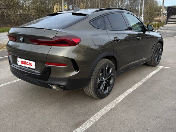 2021 BMW X6 30d III (G06), зелёный, 9400000 рублей - вид 2