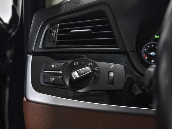 2015 BMW 5 серии 525d xDrive VI (F10/F11/F07) Рестайлинг, чёрный, 2200000 рублей - вид 24