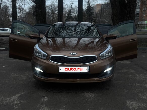 2015 Kia Ceed II Рестайлинг, коричневый, 920000 рублей