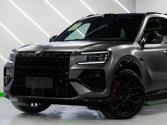 2026 Zeekr 8X Dawn, серый, 12850000 рублей - вид 4