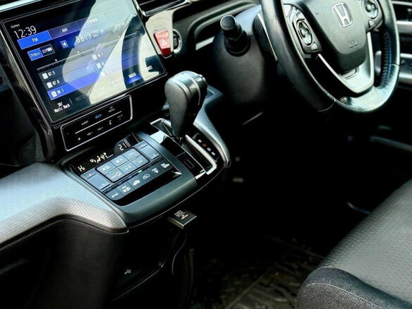 2021 Honda Stepwgn Spada V Рестайлинг, чёрный, 2100000 рублей - вид 13