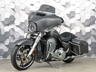 2017 Harley-Davidson Street Glide Special, чёрный, 1559000 рублей, вид 2