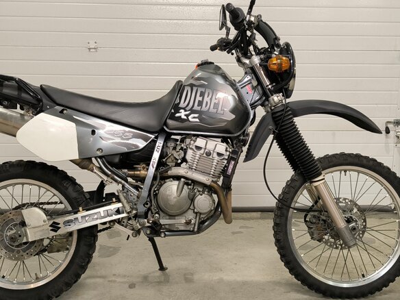 2007 Suzuki Djebel 250, серый, 320000 рублей - вид 1