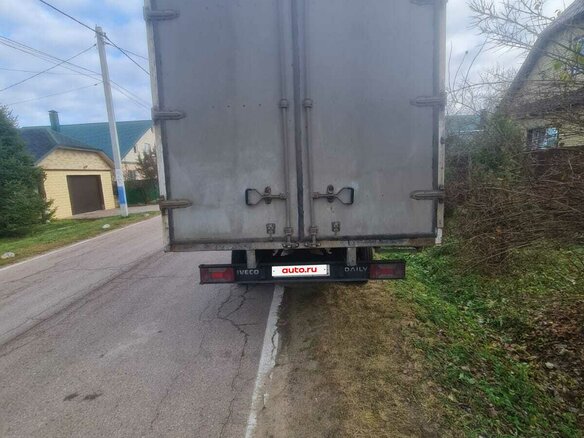 2015 Iveco Daily, красный, 1550000 рублей - вид 3