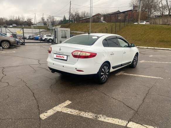 2014 Renault Fluence I Рестайлинг, белый, 600000 рублей - вид 3