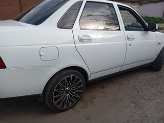 2015 Lada (ВАЗ) Priora I Рестайлинг, белый, 480000 рублей, вид 4