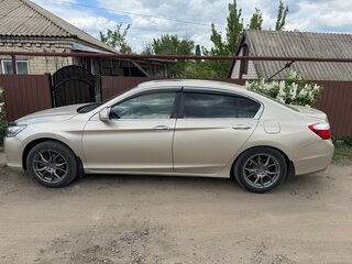 2013 Honda Accord IX, бежевый, 1300000 рублей, вид 3