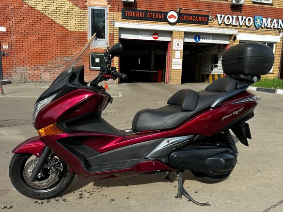 2009 Honda Silver Wing 400, красный, 360000 рублей