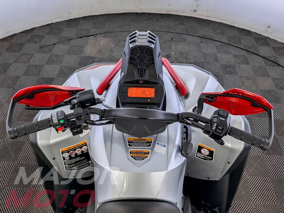 2026 BRP Can-Am Renegade X MR 1000R, серый, 2800000 рублей - вид 8
