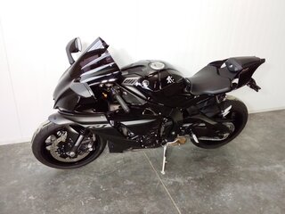 2024 Yamaha YZF-R1, чёрный, 2049000 рублей, вид 2