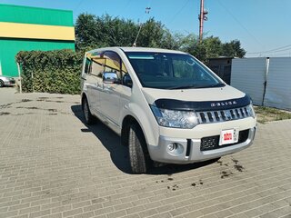2008 Mitsubishi Delica D:5 I, белый, 1900000 рублей, вид 1