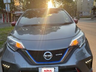 2018 Nissan Note Nismo e-Power II Рестайлинг, серый, 1350000 рублей, вид 1