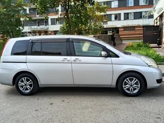 2009 Toyota ISis I Рестайлинг, серебристый, 1299000 рублей, вид 3