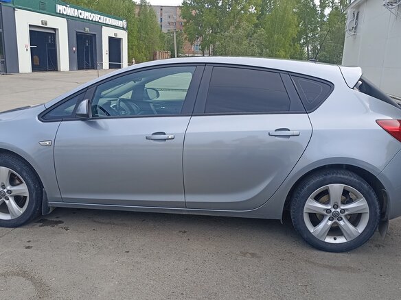 2011 Opel Astra J, серебристый, 575000 рублей - вид 5