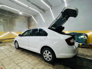 2017 Skoda Rapid I Рестайлинг, белый, 1100000 рублей, вид 3