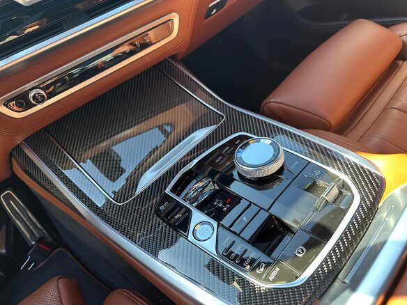 2022 BMW X7 M60i I (G07) Рестайлинг, серый, 11500000 рублей - вид 14
