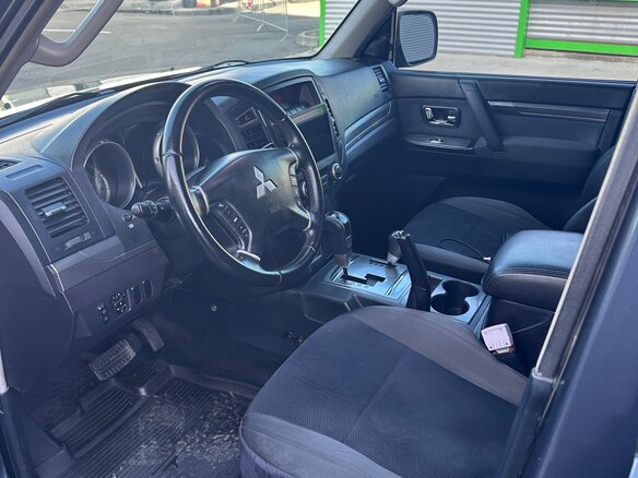 2008 Mitsubishi Pajero IV, серый, 1390000 рублей - вид 5