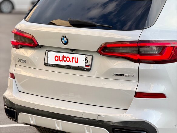2018 BMW X5 50i IV (G05/G18), белый - вид 10
