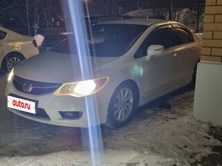 2009 Honda Civic Hybrid VIII Рестайлинг, белый, 600000 рублей, вид 1