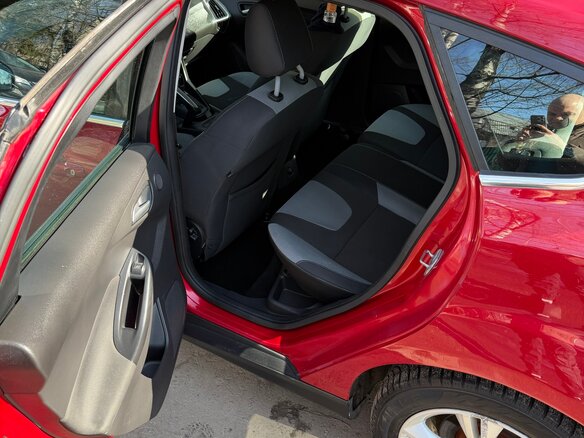 2012 Ford Focus III, красный, 650000 рублей - вид 18