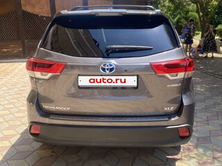 2019 Toyota Highlander III (XU50) Рестайлинг, серый, 4100000 рублей, вид 3