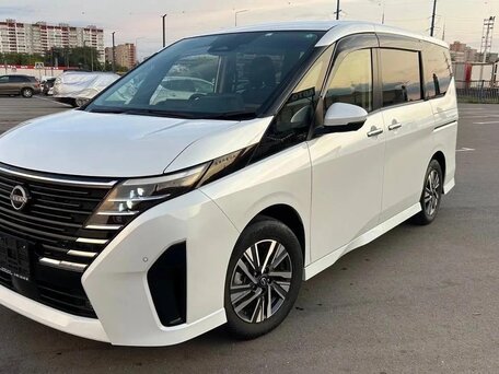Nissan Serena VI (C28)