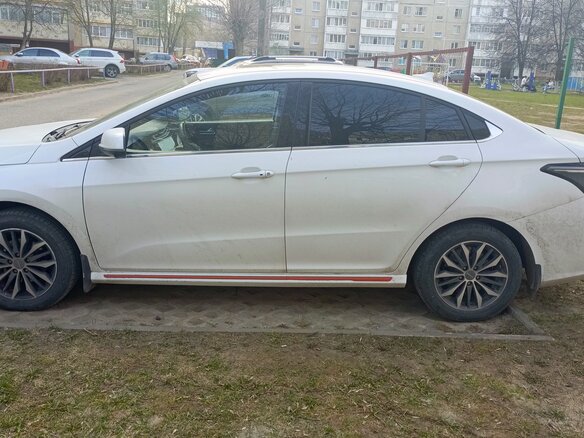 2023 Omoda S5, белый, 1200000 рублей - вид 3