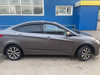2015 Hyundai Solaris I Рестайлинг, серый, 800000 рублей, вид 4