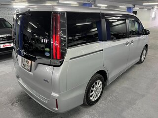 2017 Toyota Esquire I Рестайлинг, серый, 2049000 рублей, вид 5