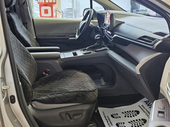 2022 Toyota Sienna IV, серый, 4299000 рублей - вид 19