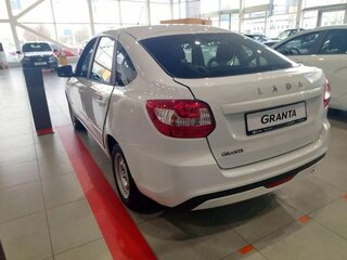2026 Lada (ВАЗ) Granta I Рестайлинг, белый, 1119690 рублей, вид 5