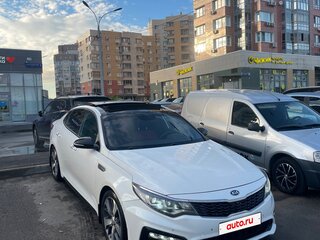 2018 Kia Optima IV Рестайлинг, белый, 2250000 рублей, вид 2