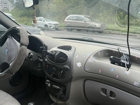 2010 Lada (ВАЗ) Kalina I, серебристый, 220000 рублей - вид 4