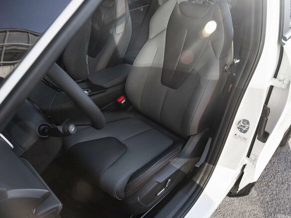 2026 Geely Cityray, белый - вид 12