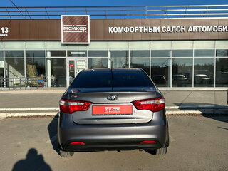 2013 Kia Rio III, серый, 750000 рублей, вид 5