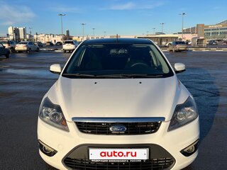 2011 Ford Focus II Рестайлинг, белый, 950000 рублей, вид 2