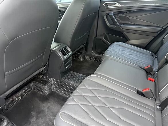 2022 Volkswagen Tiguan II Рестайлинг, чёрный, 2550111 рублей - вид 17