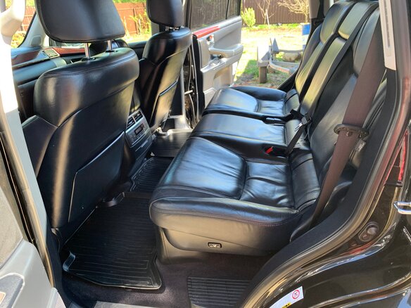 2010 Lexus LX 570 III, чёрный, 4200000 рублей - вид 3