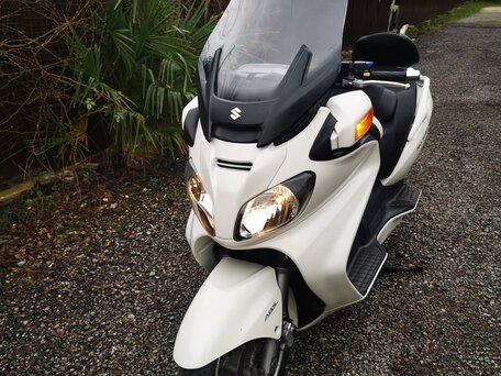 2007 Suzuki Burgman (SkyWave) 650, белый, 420000 рублей, вид 1